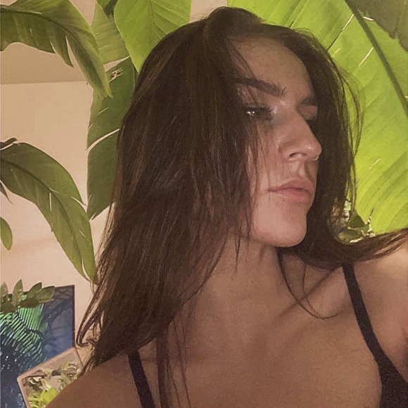 Meet your Posher, Kail - Picture 1 of 1